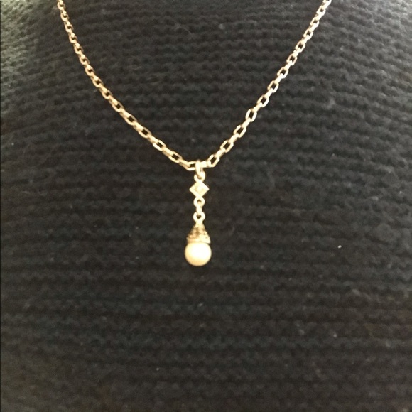 Drop necklace with faux pearl - Picture 2 of 7